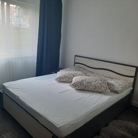 Apartament In Regim Hotelier Deva Exterior foto