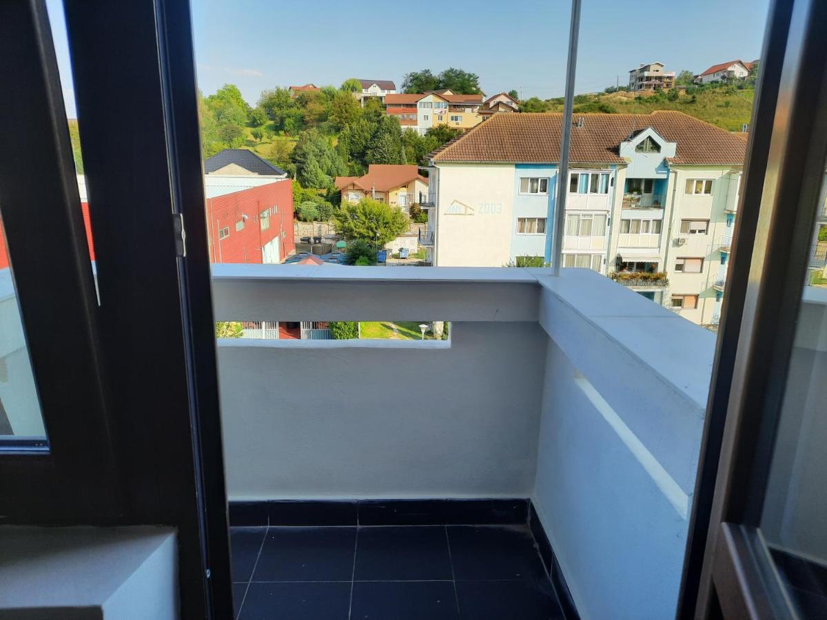 Apartament In Regim Hotelier Deva Exterior foto